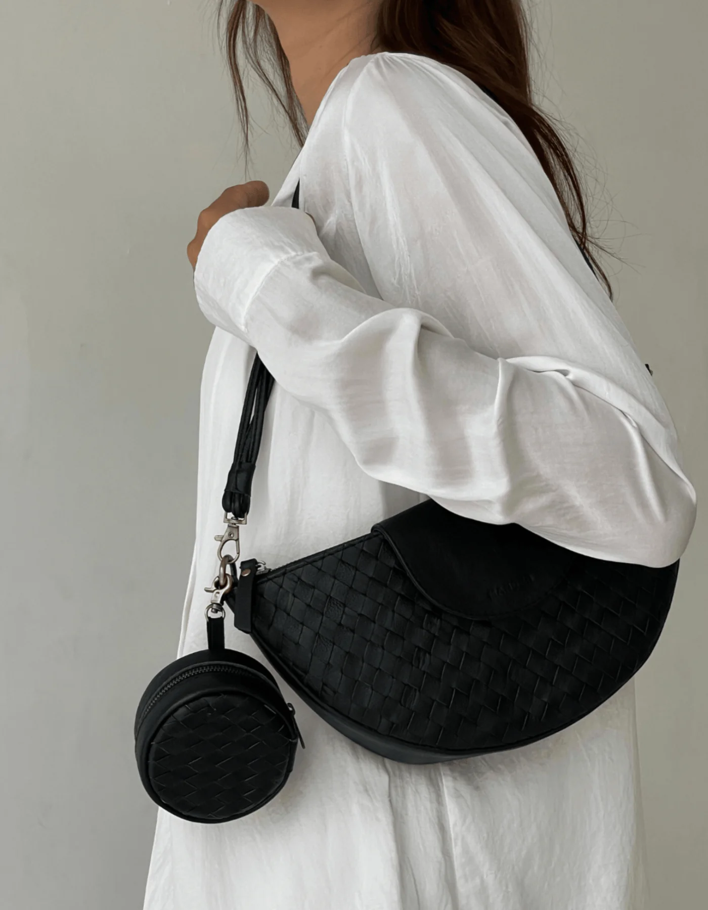 Woven Rover Circle Pouch - Black - Image 6